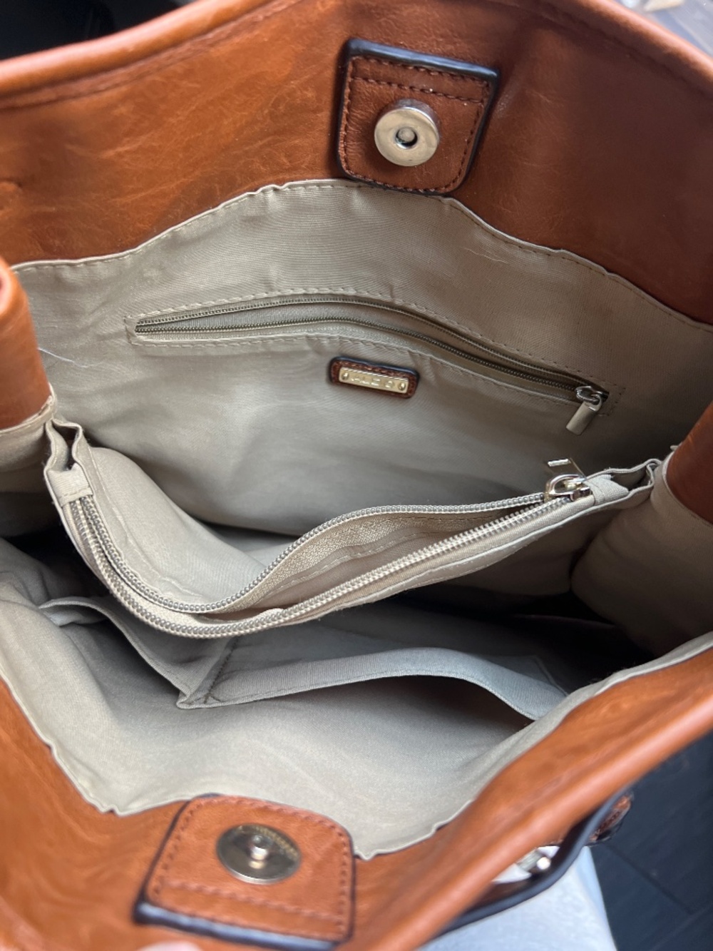 Purse - Picture 3 of 3